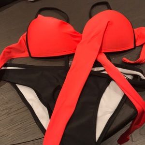 Bikini push-up. New.